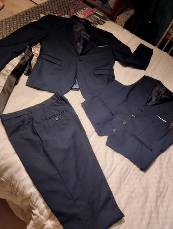 Costume 4 pièces