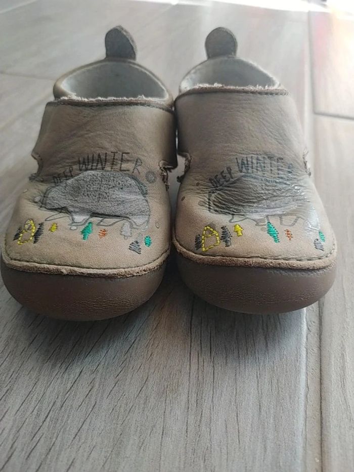 Chaussons scratchés