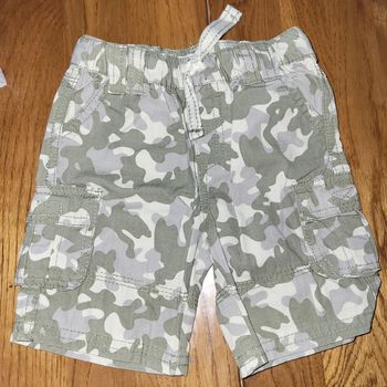 Short militaire