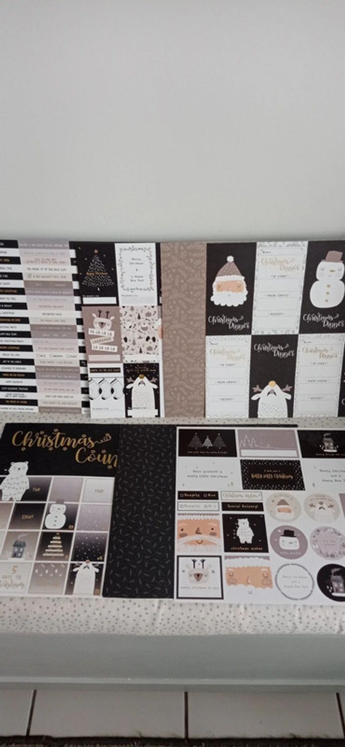 Lot de 7 feuilles de scrapbooking Noël blanc et noir