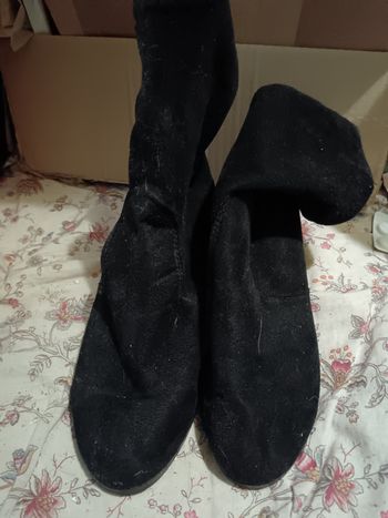 Bottes en velours noir taille 40