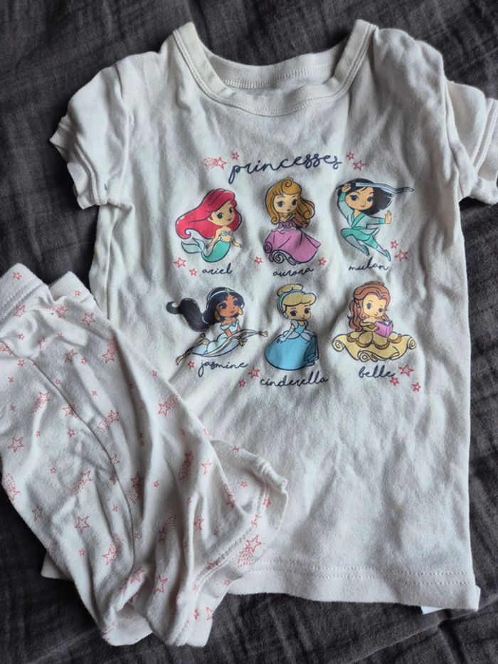 Lot pyjama été 4 ans - photo numéro 3