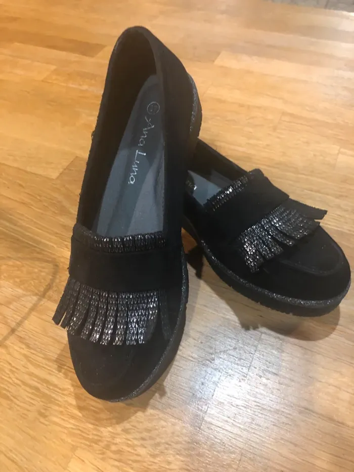 Superbes mocassins nubuck noir T37