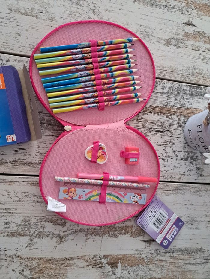 Trousse neuve & feutres pat patrouille