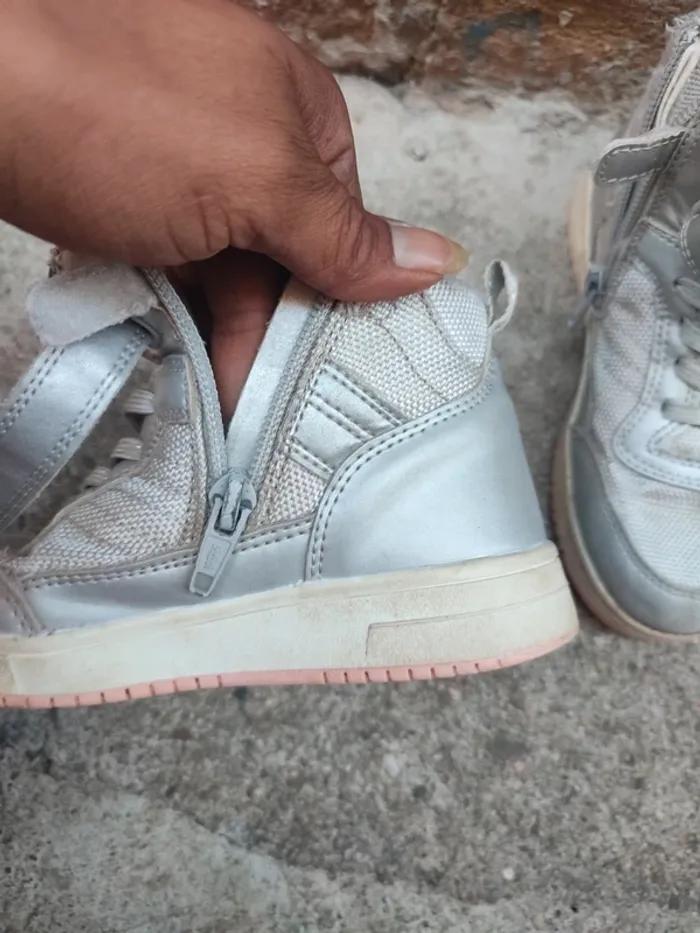 Chaussures basket taille 28 marque Okaïdi - photo numéro 8
