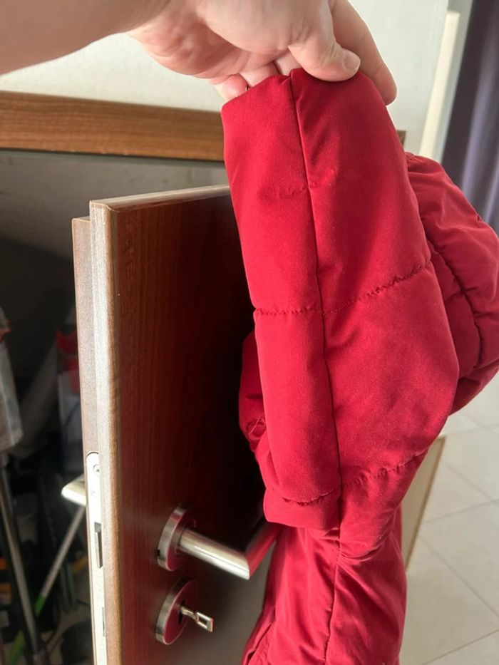 manteau doudoune rouge garcon à capuche kiabi taille 6ans - photo numéro 9