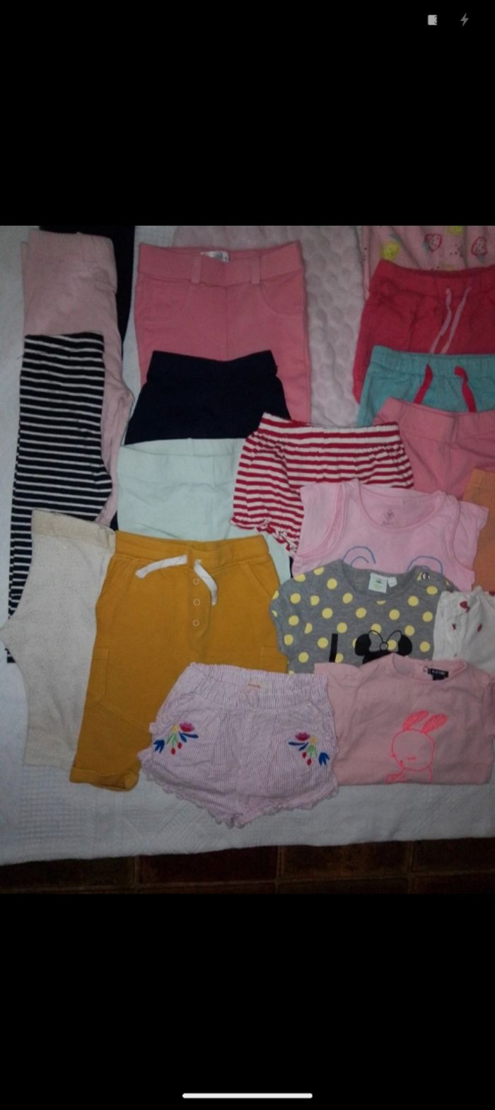 GROS LOT FILLE 6 et 9 mois - photo numéro 4