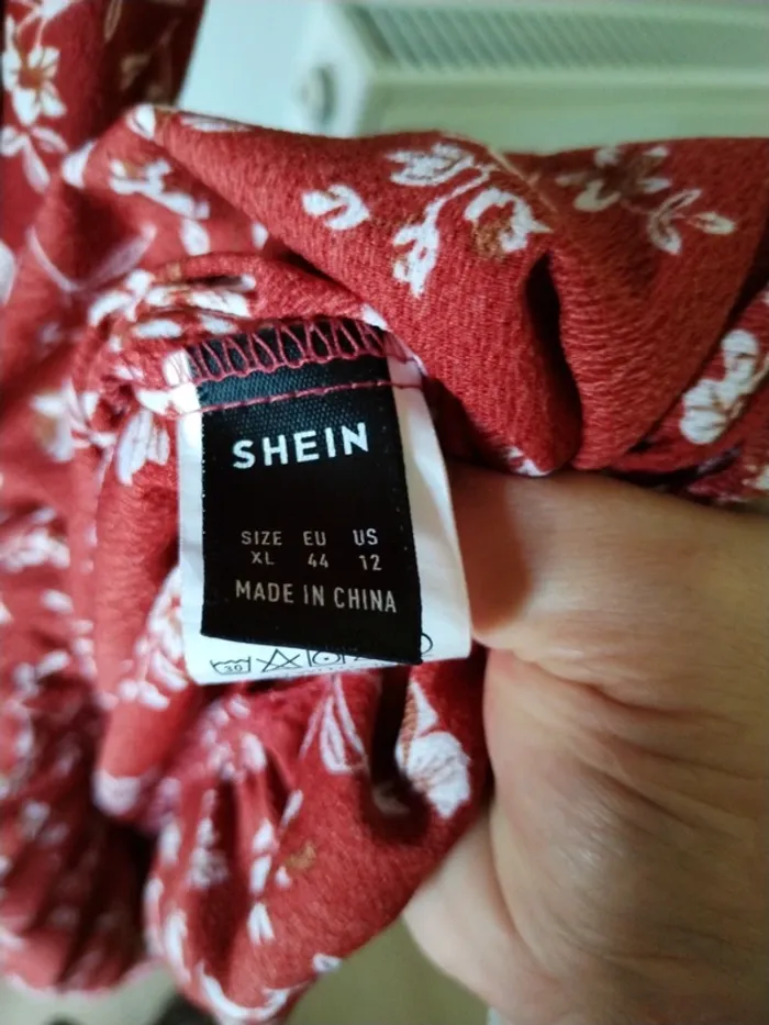Robe rouge taille xl 44 - photo numéro 6