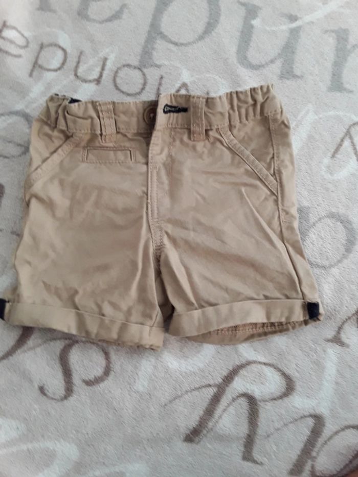 Short beige 12 mois
