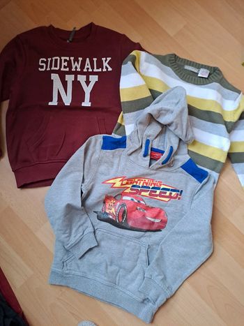 Lot sweats et pull #Disney