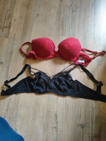 Soutien gorge Etam rouge et noir 90D