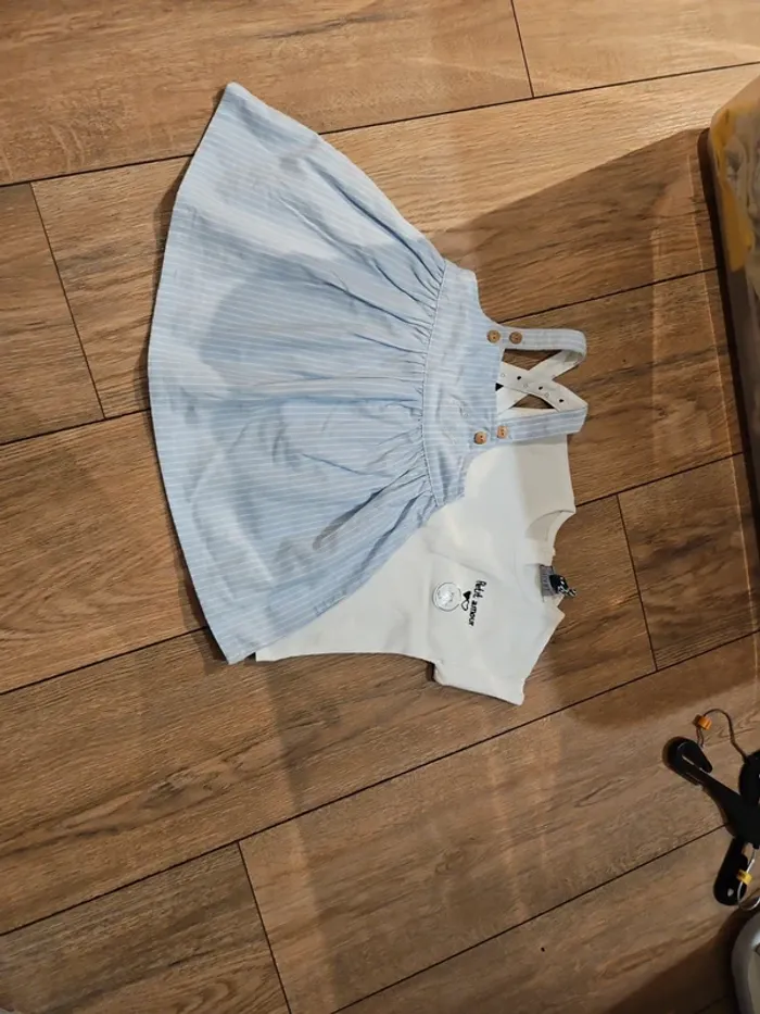 Ensemble robe et tee-shirt