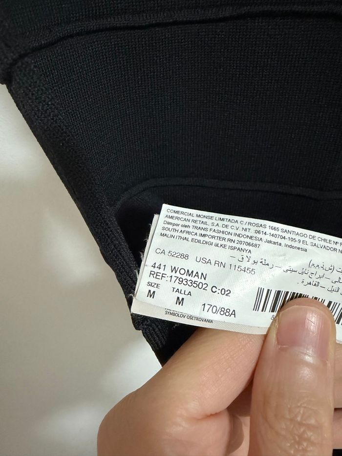 Magnifique robe cintrée noire Mango neuve sans étiquette taille M - photo numéro 2