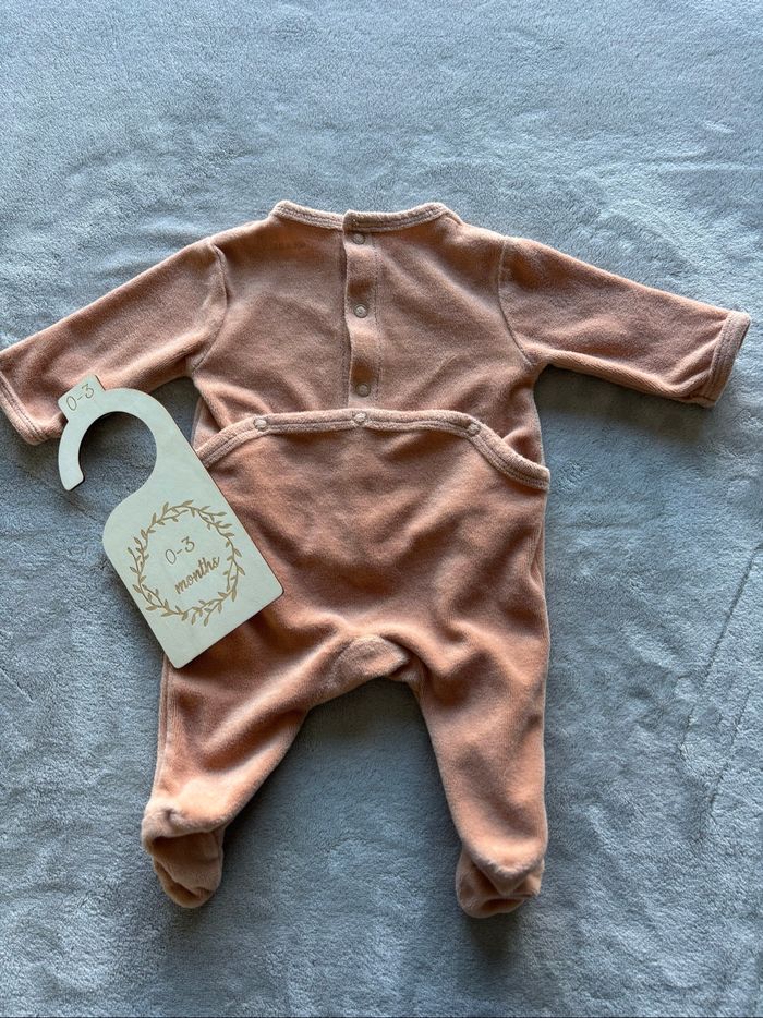 Lot 2 pyjama 1 mois - photo numéro 4