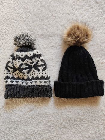 Lot de deux bonnets enfant