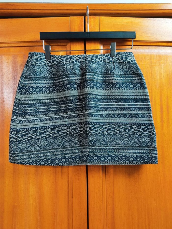 Mini jupe courte broderie à motifs Stradivarius 40 L Très bon état