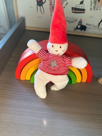 Doudou Petit lutin blanc rouge PETIT BATEAU