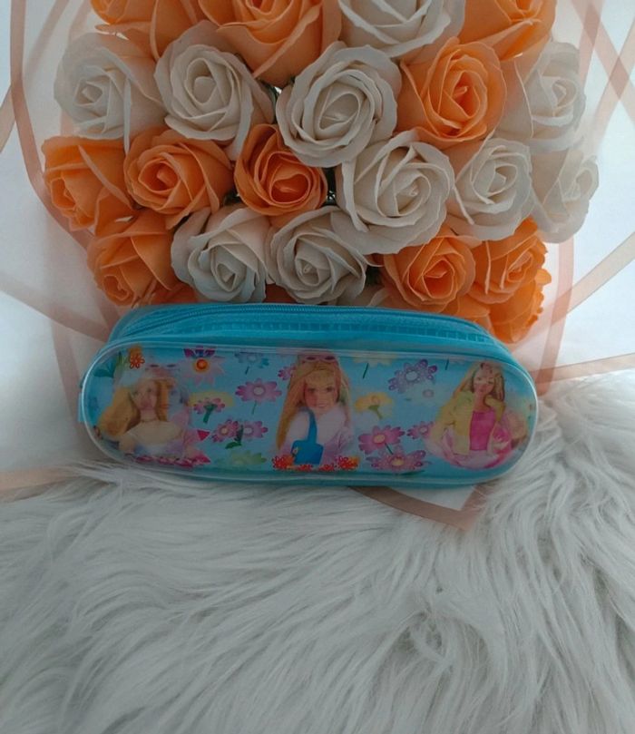 Trousse scolaire barbie bleu