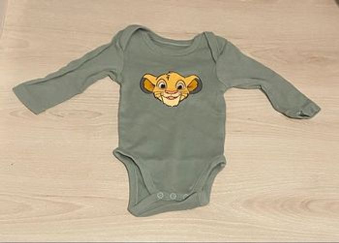 Bodies 1 mois x3 - photo numéro 2