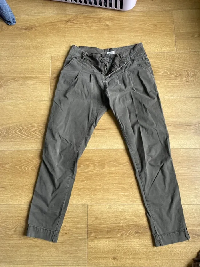 Pantalon carotte kaki