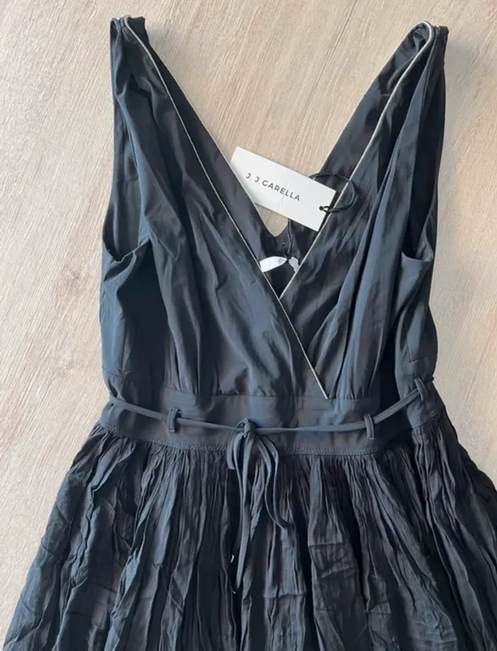 Robe noire neuve femme JJ Garella - photo numéro 2