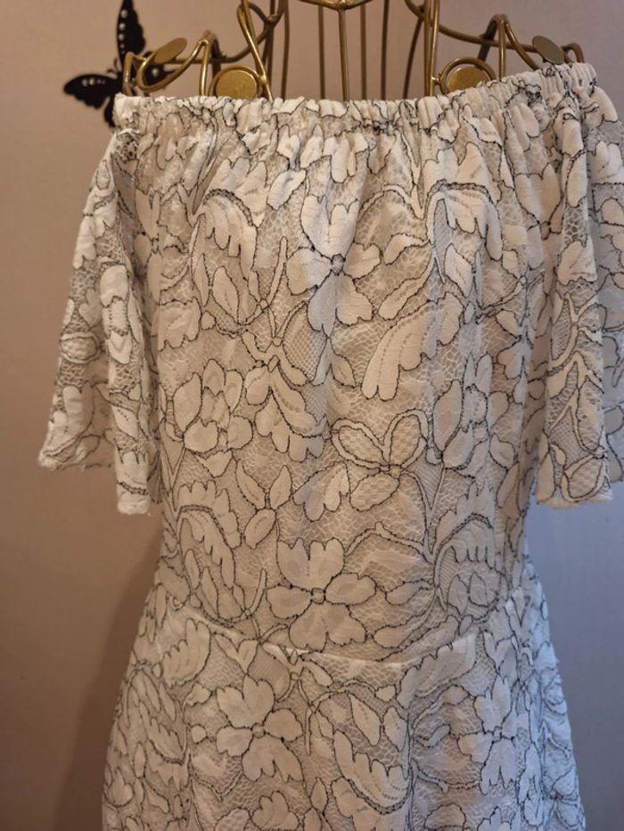 Robe blanche & dentelle - photo numéro 2