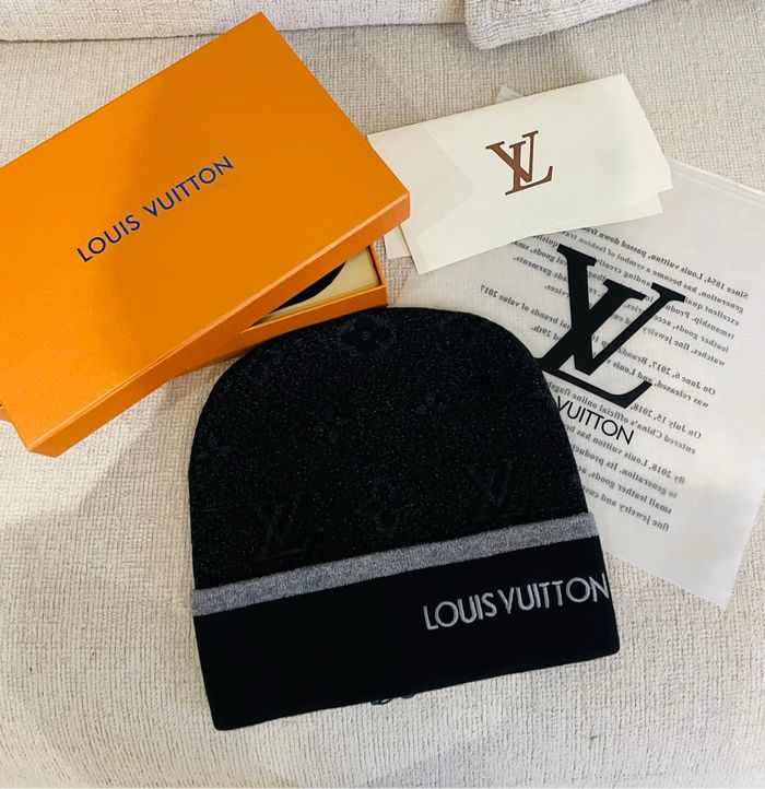 Bonnet Louis Vuitton noir et gris
