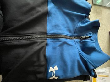 Gilet de sport Under Armour bleu et noir – Taille M