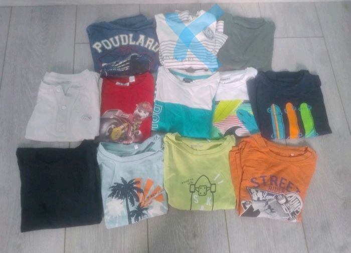Vends lot de t chirts 4 ans