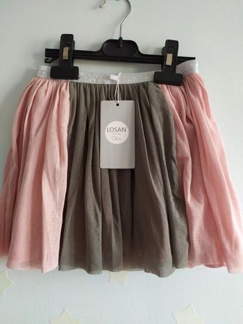 Jupe en tulle neuve losan 5 ans