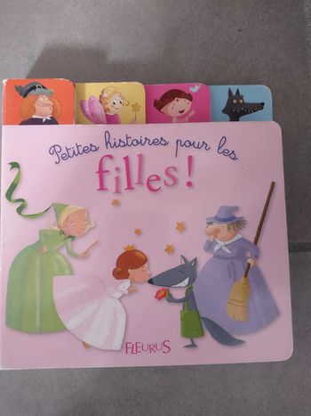 Livre cartonné Histoires pour les petites filles!