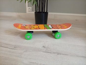 Skateboard enfant 43 cm – motif poussin & hamburger
