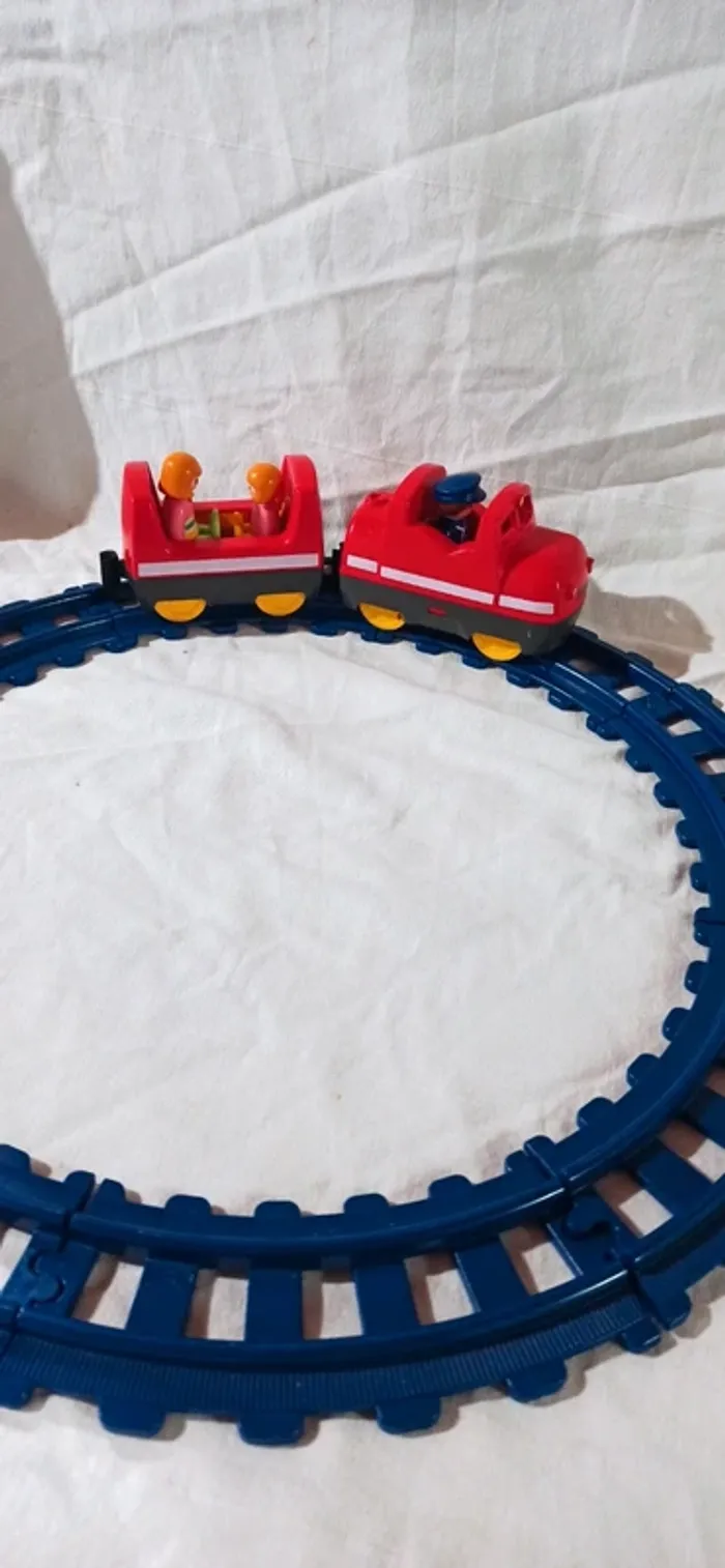 Train avec wagon et voyageurs sur rails playmobil 123 - photo numéro 3