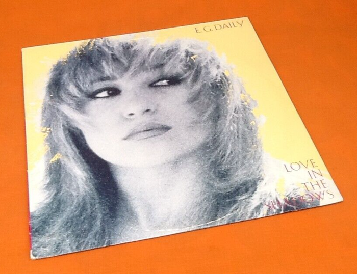 Vinyle Maxi 45 tours E.G Daily (Elizabeth Ann Guttman) Love in the shadows (1985) - photo numéro 5