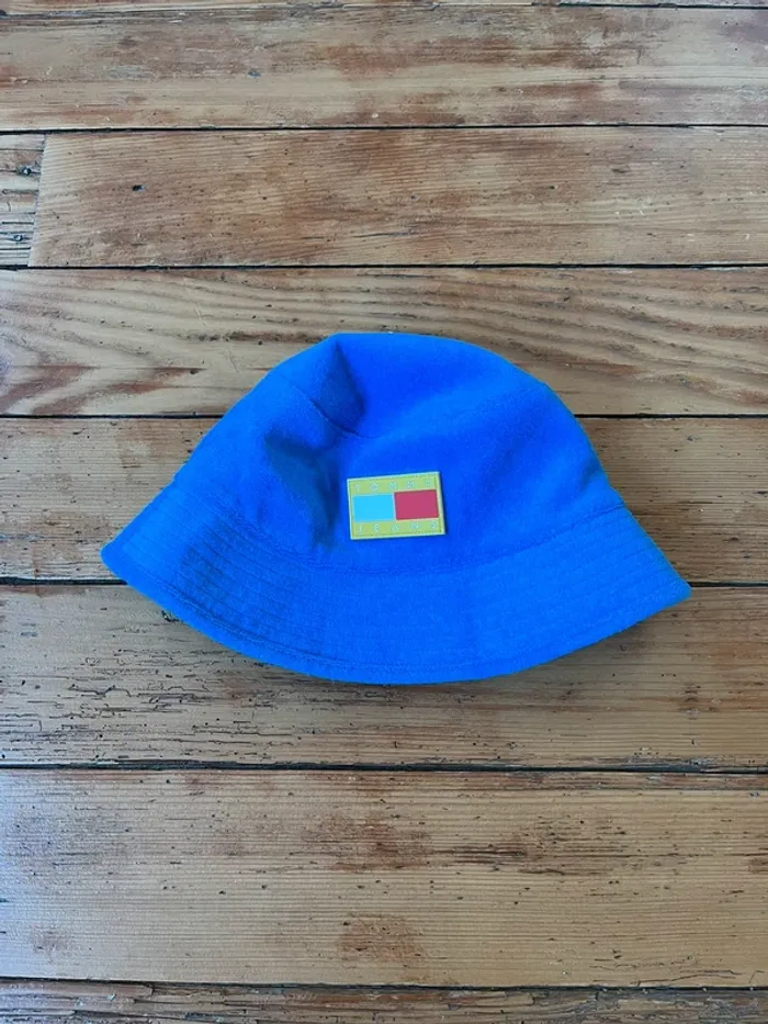 Bob réversible Tommy Hilfiger bleu