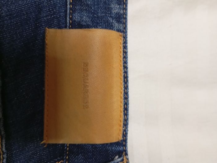 Lot de 2 jeans dsquared en très bon état - photo numéro 3