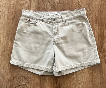Short court beige Tommy Hilfiger pour femme, taille 4 (36 taille française)