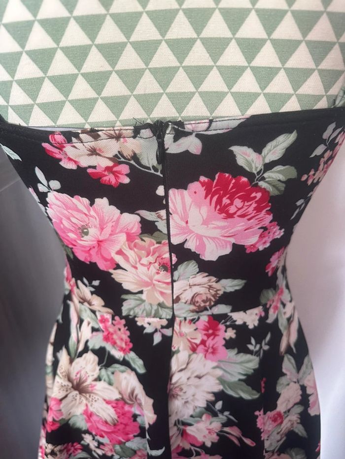 Robe à fleurs New Look - photo numéro 4