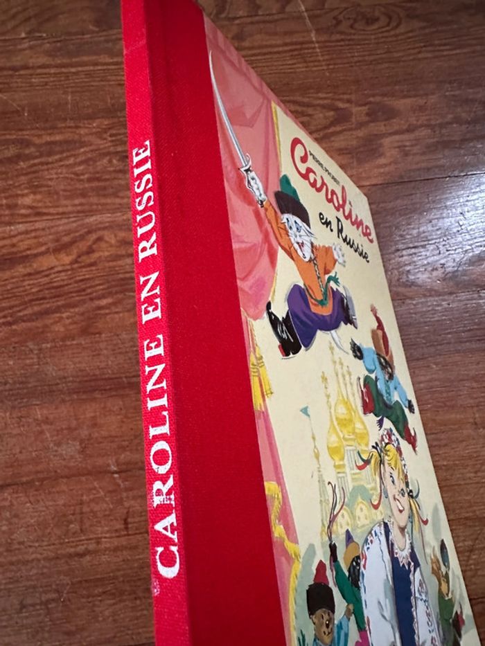 Livre rare album bd Caroline voyage en Russie grand format reliure rouge Pierre Probst - photo numéro 2