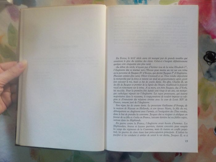 La Vallée des larmes de Sonia Marmen Ed. Le Grand Livre du Mois - photo numéro 6