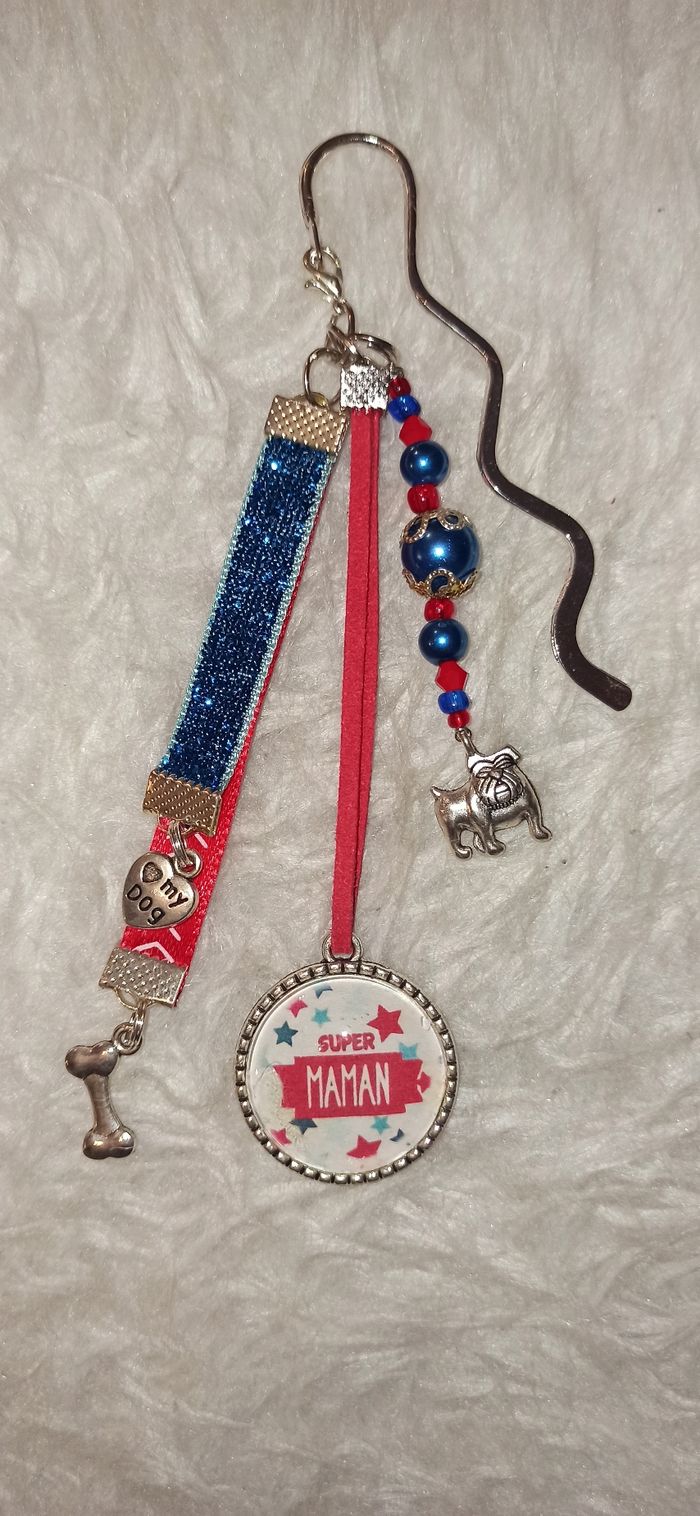 Marque page ou bijoux de sac " Super maman "