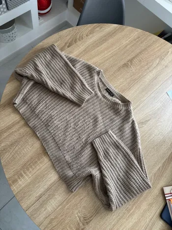 Pull crop top