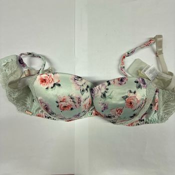 Soutien-gorge 85C porté