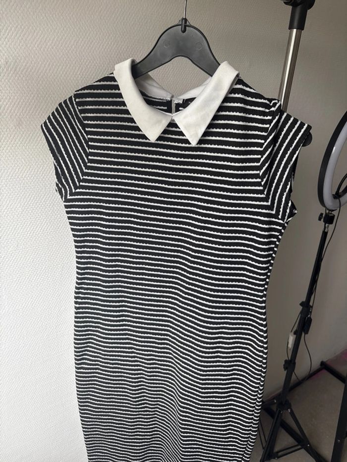 Robe courte manche - photo numéro 4