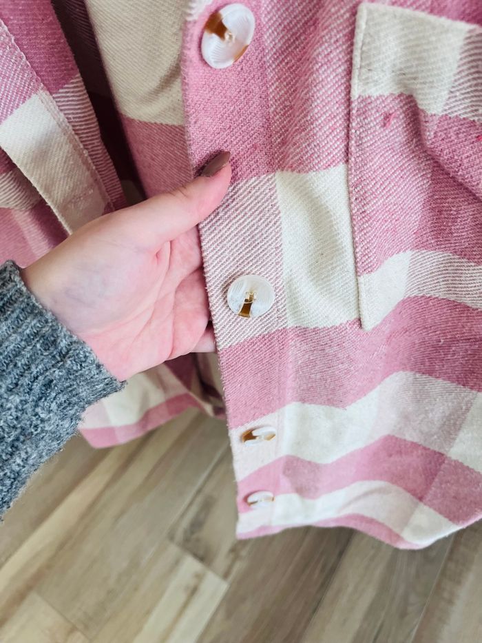 Veste chemise carreaux bûcheron rose et blanche oversize - photo numéro 5