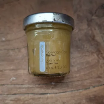 Gommage corps blancrème