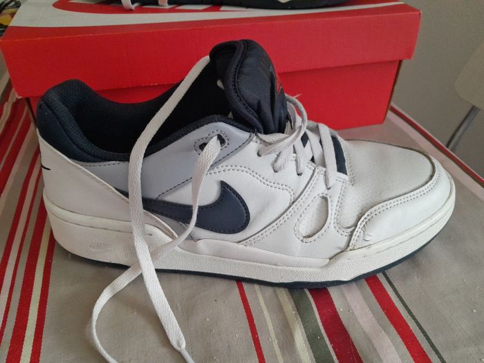 Paire de chaussures Nike Pointure 42 - photo numéro 8
