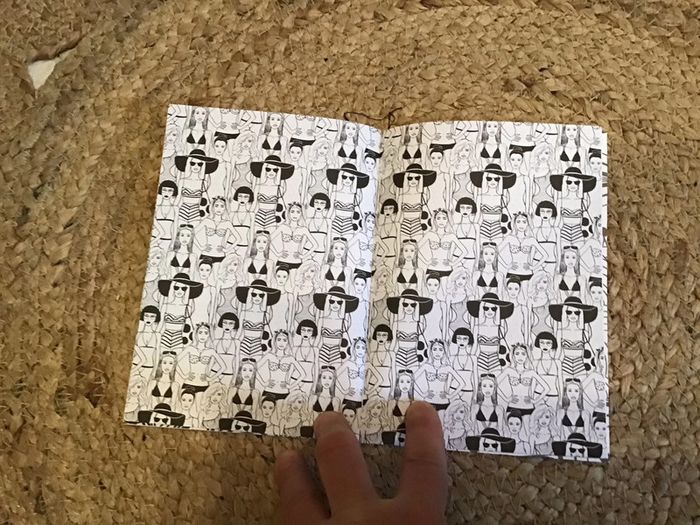 Mini livre 32 pages coloriages Esther - photo numéro 5