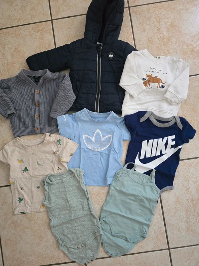 Lot vêtements été 6 mois