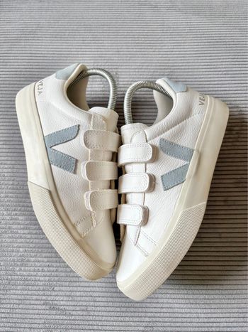 Chaussures veja recife blanches et bleues / taille 38